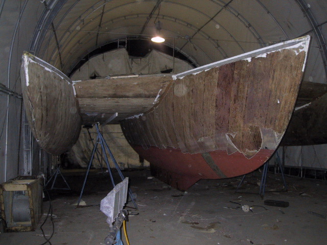Whole boat from front